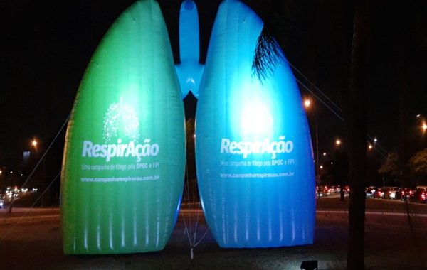 Encerramento de campanha ilumina pulmão gigante em São Paulo